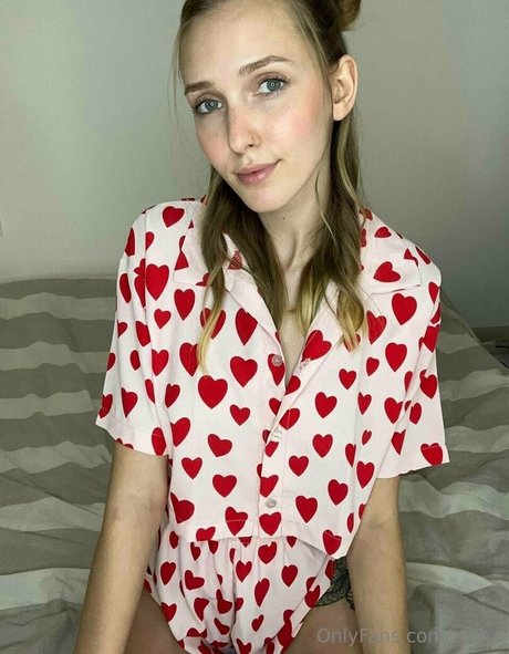 e lina OnlyFans-Seite