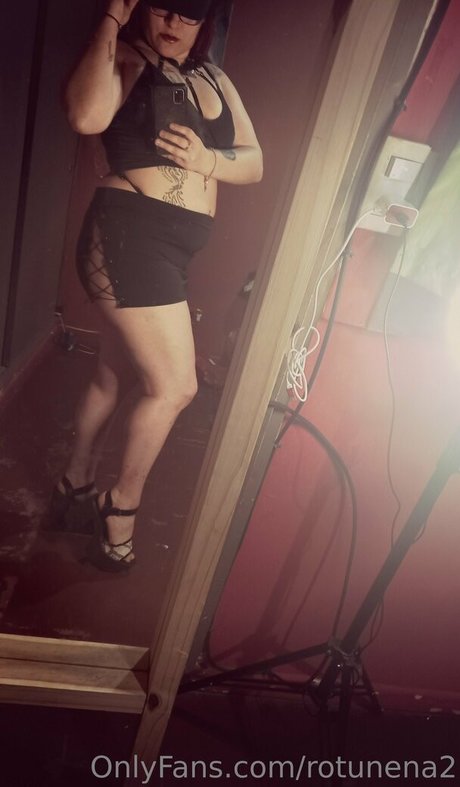 rotunena2 Nacktbilder geleakt OnlyFans Aufgedeckt