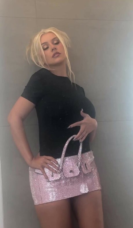 krankenschwester-rollenspiel onlyfans Kunstakt Bild