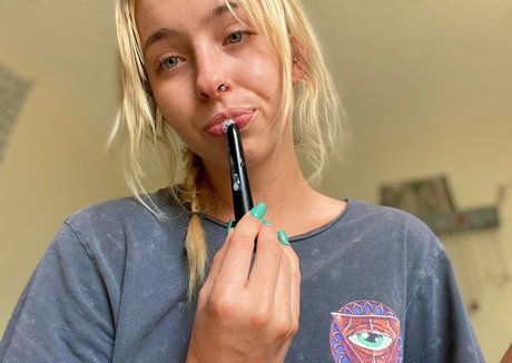 lavenderalien Nacktbilder OnlyFans