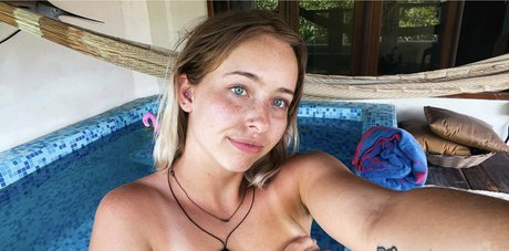 lavenderalien NurlyFans-Pornoleaks