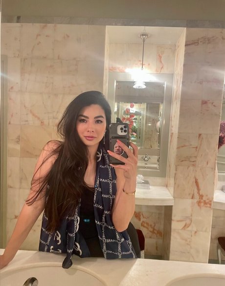 CarolineKwan XXX OnlyFans