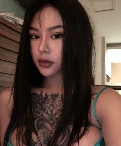 Deer white OnlyFans Star