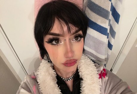 Redroomromance OnlyFans OnlyFans