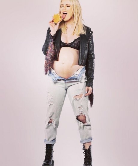 Renee Paquette Neue geleakte OnlyFans-Inhalte