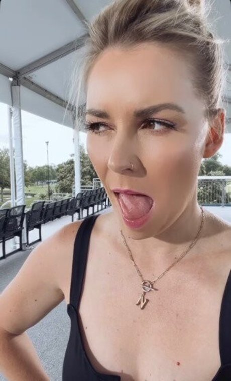 Renee Paquette OnlyFans-Creator