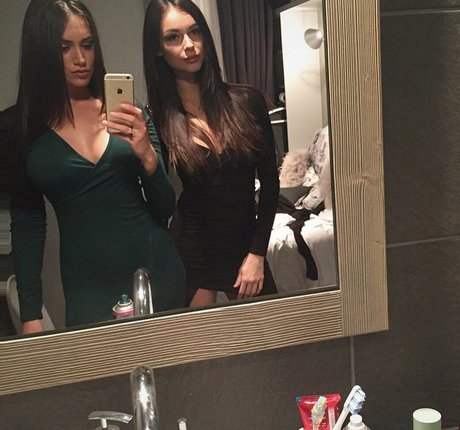 Clelia Theodorou Heiße OnlyFans Inhalte