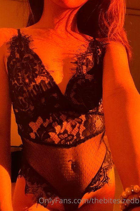 The Bite Sized Bitch NurlyFans-Pornos
