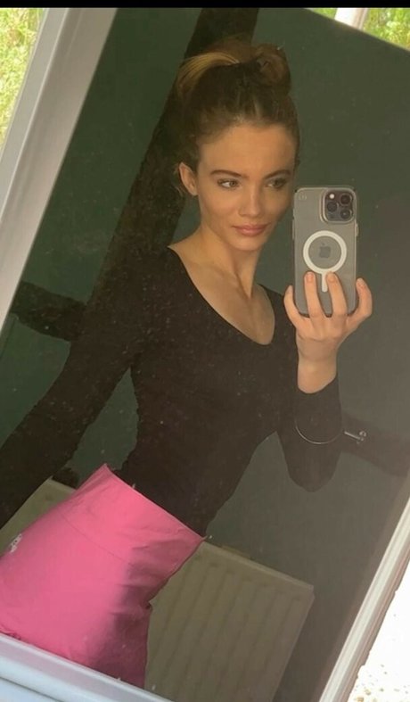 Freya Allan OnlyFans Joi