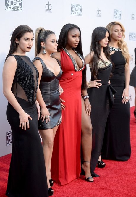 zierliche rothaarige onlyfans kostenlos nackt Bild