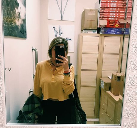 arabische kostenlose onlyfans Kunst nackt Foto