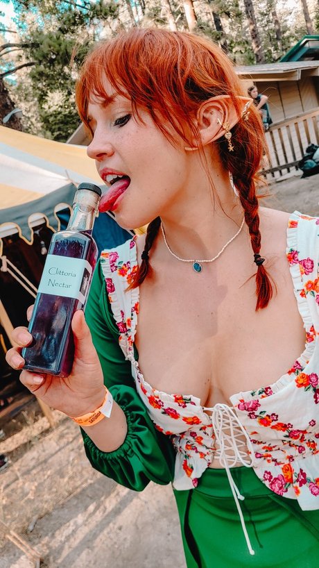 Whitney Moore NurlyFans-Pornoleaks