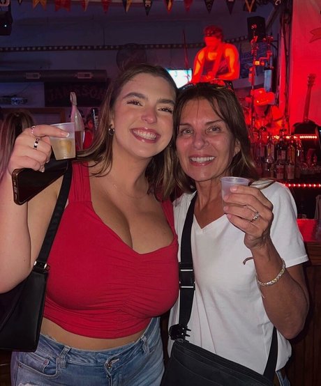 seerahb2 OnlyFans-Pornos