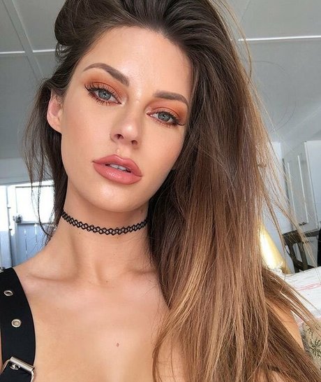 Hannah Stocking OnlyFans Striptease