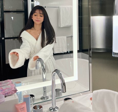 Eeeveenara Nacktbilder von OnlyFans geleakt