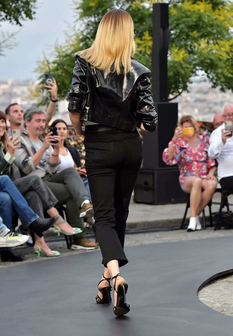 blonde milf mit großen titten nur fans exklusive Update