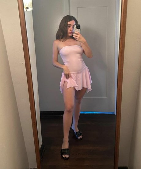 Rachel Anne Sennott Nacktbilder von OnlyFans