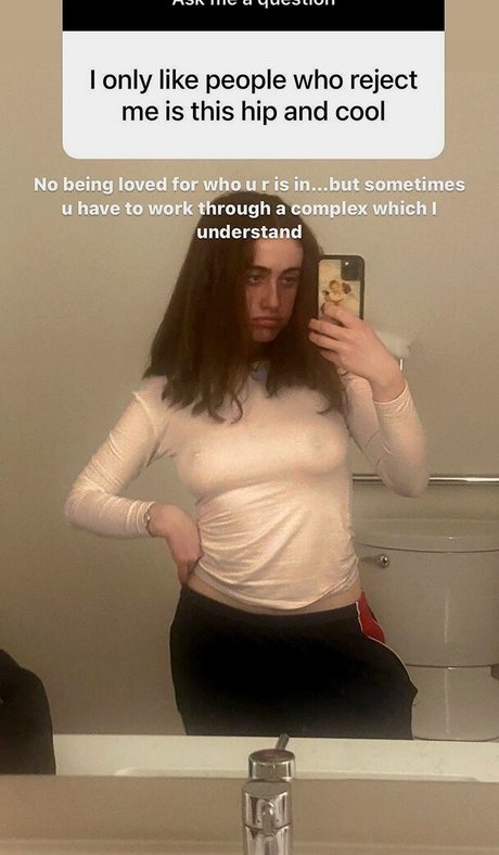 Rachel Anne Sennott Nacktbilder von OnlyFans geleakt