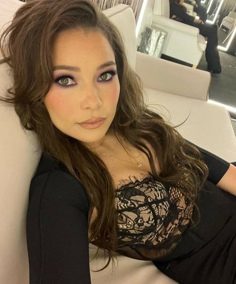 Jessica Parker Kennedy OnlyFans XXX