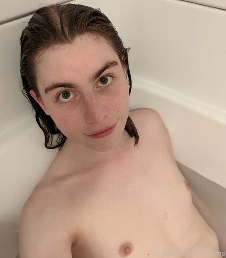 Nayomo OnlyFans Leaks