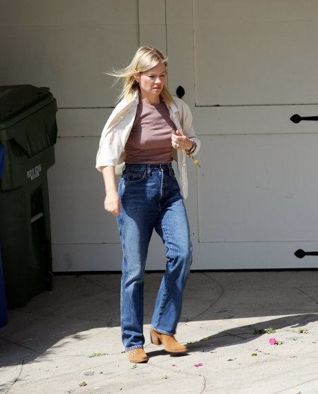 Elisha Cuthbert Leaked OnlyFans XXX