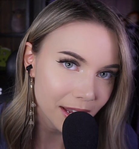 Dizzykitten Brüste OnlyFans