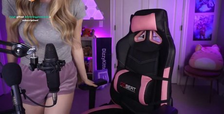 Dizzykitten OnlyFans-Inhalte