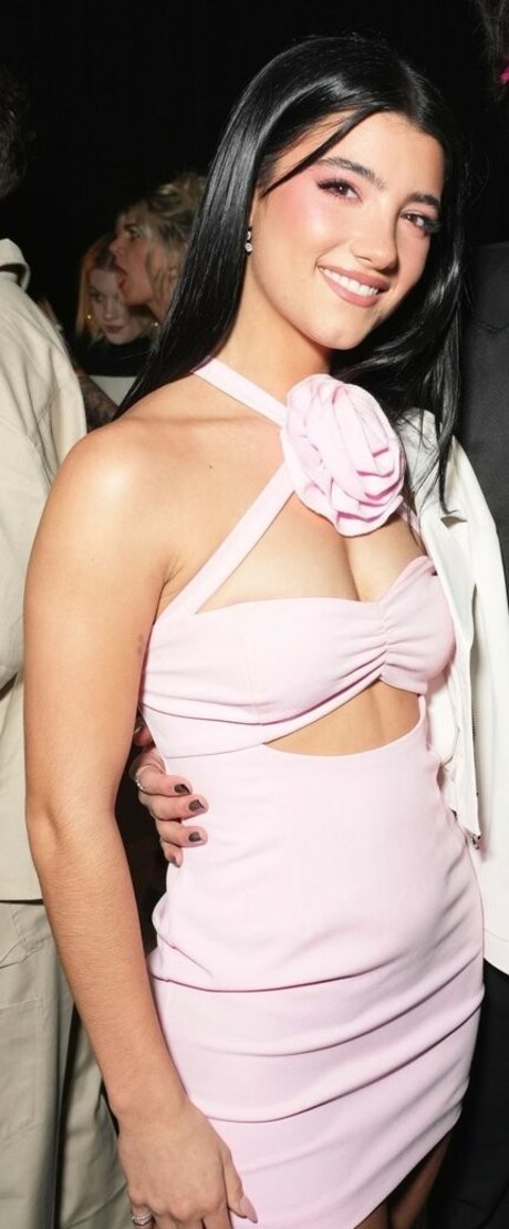 Charli D Amelio Nacktbilder von OnlyFans geleakt