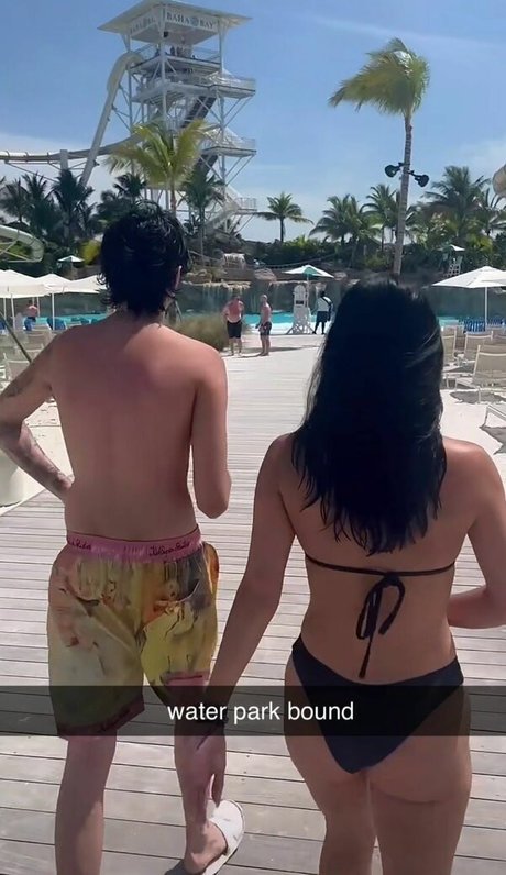 strandblondine onlyfans Pornografie Porträt