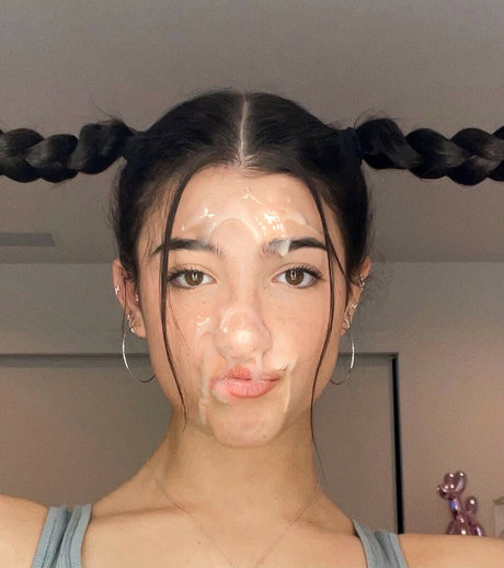 Charli D Amelio OnlyFans Lesbisch