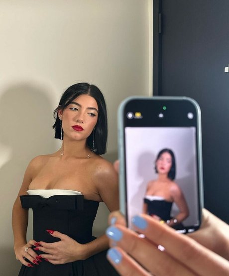 Charli D Amelio Nacktpornos von OnlyFans geleakt