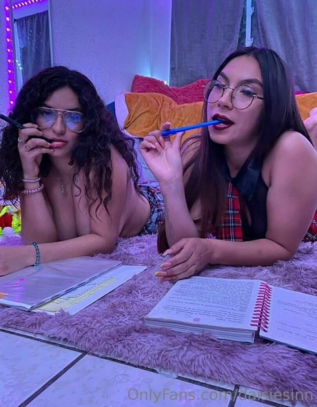 daisiesinn OnlyFans Leaks