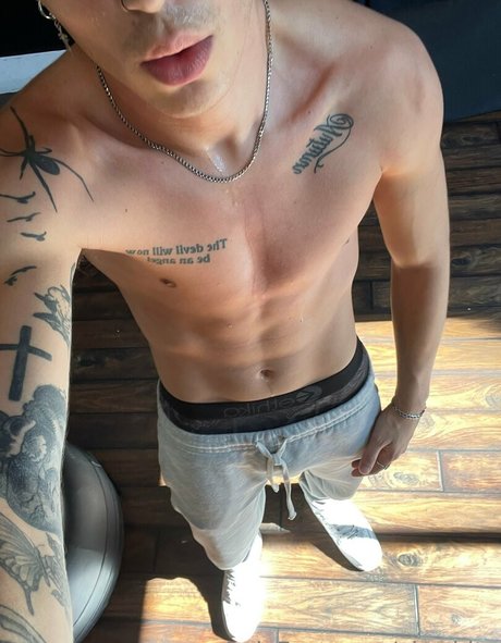 xjawbite Füße OnlyFans