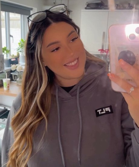 The Blue Dress Girl Nacktbilder von OnlyFans geleakt