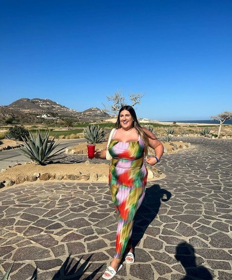 The Blue Dress Girl Nacktbilder auf OnlyFans