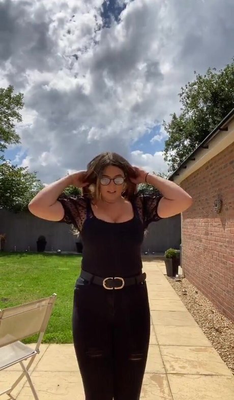 The Blue Dress Girl OnlyFans-Rezensionen