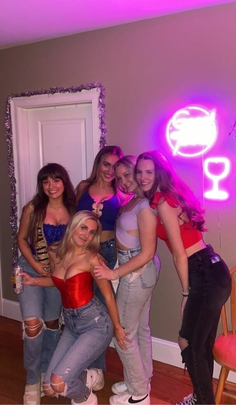 Angelina Cross Nacktbilder von OnlyFans geleakt