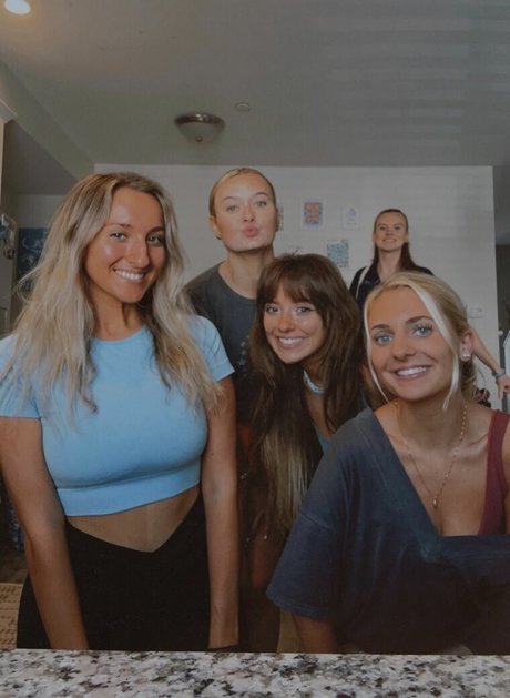 Angelina Cross Nacktbilder von OnlyFans geleakt