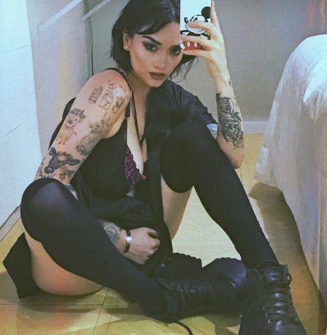 Delfi Peralta Neue geleakte OnlyFans-Inhalte