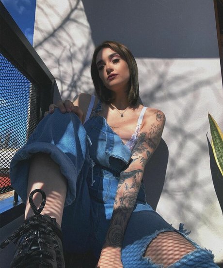 Delfi Peralta Oben ohne OnlyFans