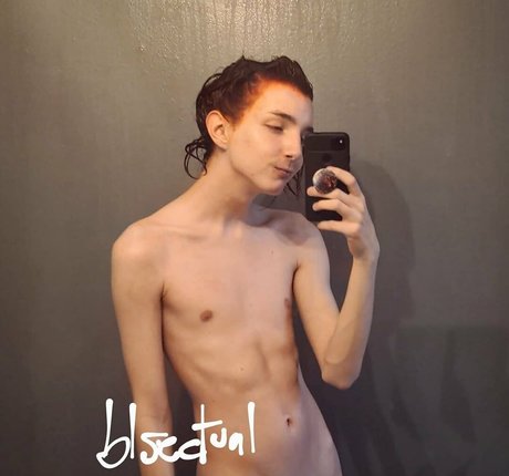 Bisectual Nacktbilder geleakt OnlyFans