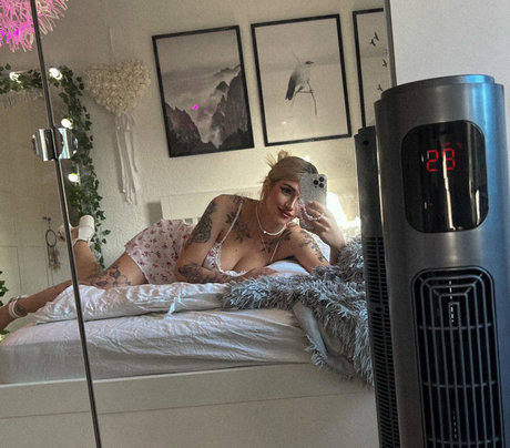 Kunshikitty XXX OnlyFans