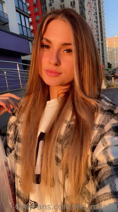 red mila OnlyFans-Creator