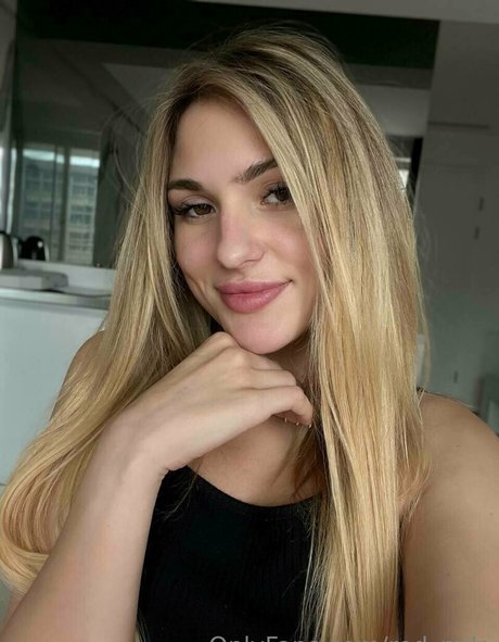 red mila OnlyFans-Pornos