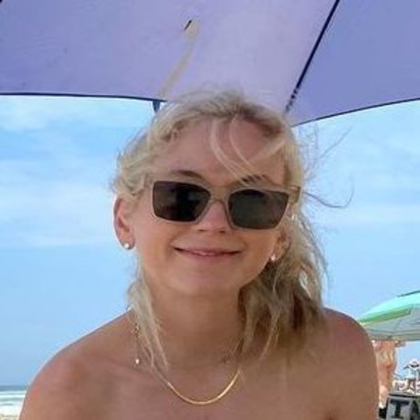 Emily Kinney OnlyFans Leaks Nacktbilder