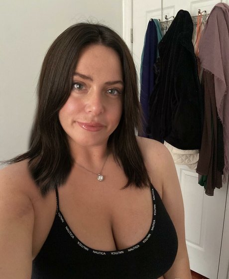 Keepasmile009 OnlyFans nackte Brüste