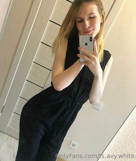 ts avy white OnlyFans gratis