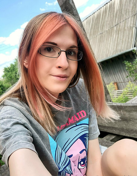 ts avy white OnlyFans Inhalte