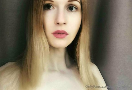 ts avy white XXX OnlyFans