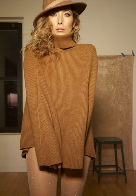 Dichen Lachman Nacktpornos auf OnlyFans